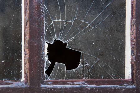 How to Decide Whether to Repair or Replace Your Windows