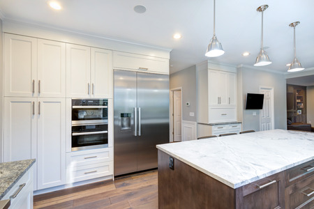 When Is It Time to Replace Your Kitchen Cabinets?