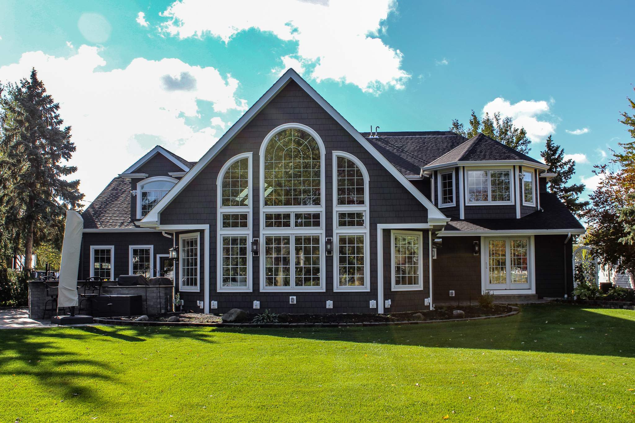Vinyl Siding vs. James Hardie: Which Is Right for Your Buffalo Home? 1 32c7bebc ea1a 4bab 8571 82d9c5017684